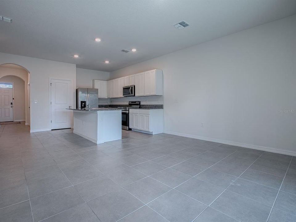 待售: $234,900 (3 贝兹, 2 浴室, 1688 平方英尺)