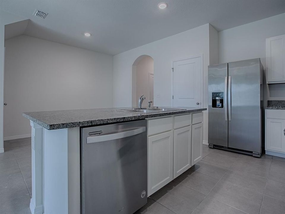 待售: $234,900 (3 贝兹, 2 浴室, 1688 平方英尺)