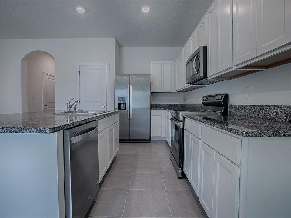 待售: $234,900 (3 贝兹, 2 浴室, 1688 平方英尺)