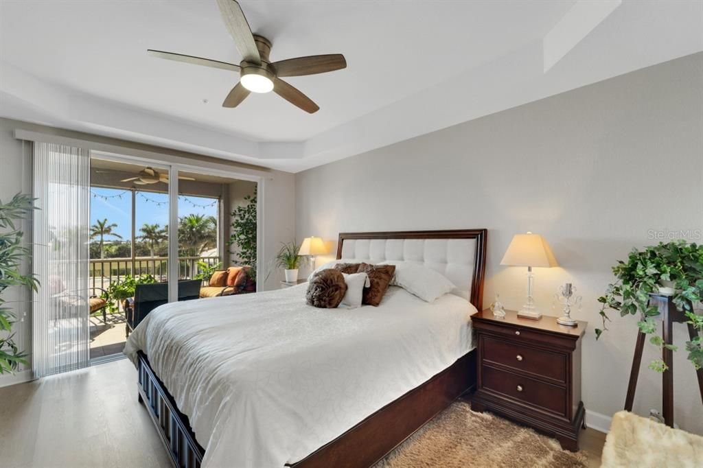 For Sale: $279,900 (2 beds, 2 baths, 1367 Square Feet)