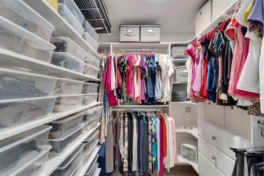 For Sale: $279,900 (2 beds, 2 baths, 1367 Square Feet)