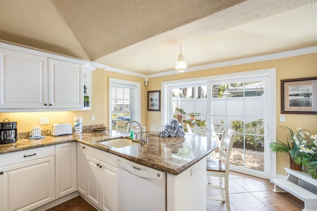 For Sale: $869,000 (2 beds, 2 baths, 910 Square Feet)