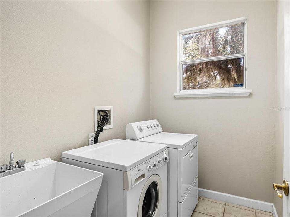 На продажу: $469,000 (3 спален, 3 ванн, 2107 Квадратных фут)