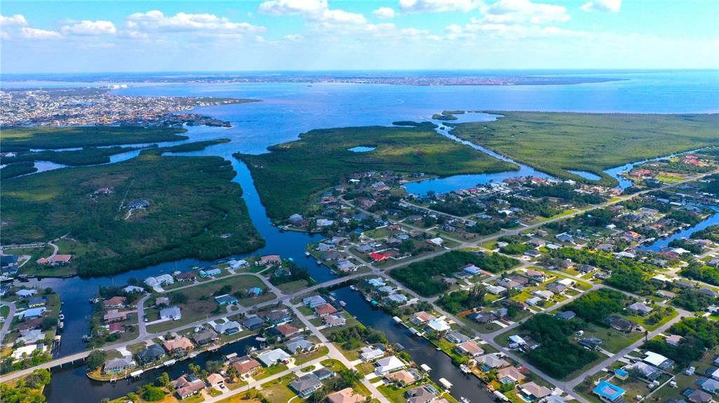 待售: $125,000 (0.23 acres)