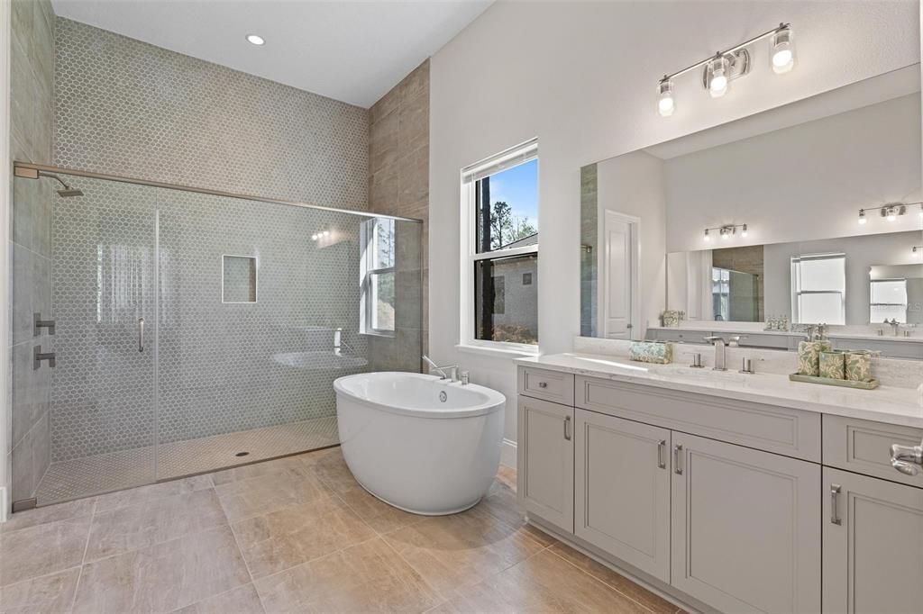 На продажу: $2,590,000 (5 спален, 5 ванн, 5161 Квадратных фут)