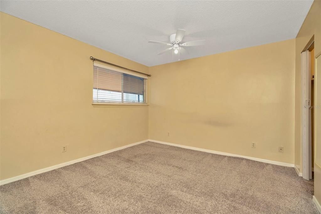 For Sale: $139,000 (2 beds, 2 baths, 1068 Square Feet)