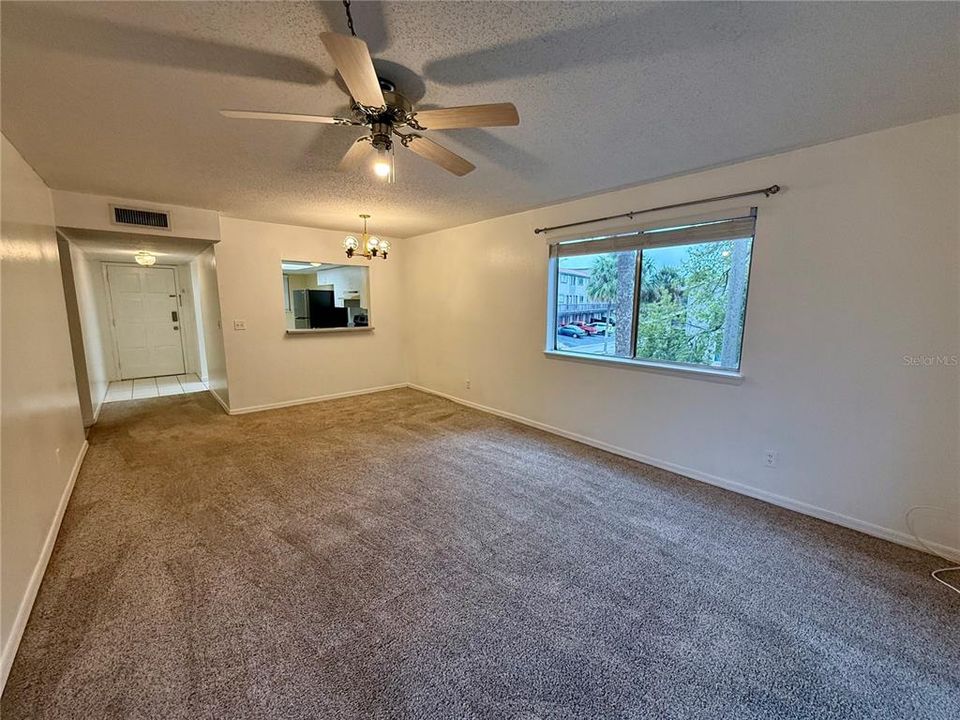 For Sale: $139,000 (2 beds, 2 baths, 1068 Square Feet)