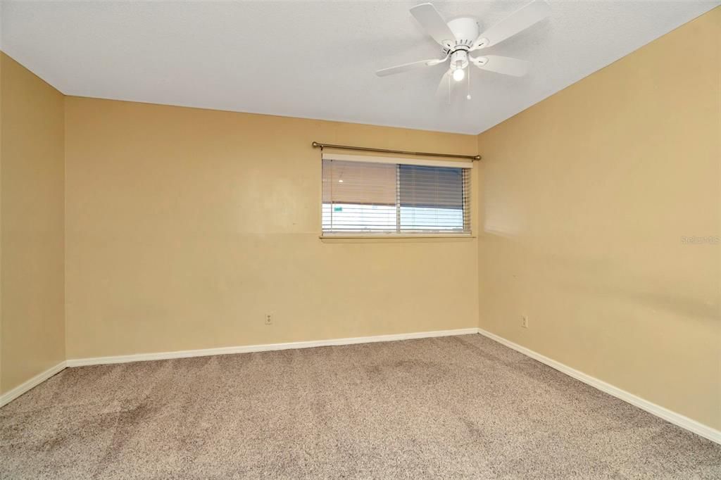 For Sale: $139,000 (2 beds, 2 baths, 1068 Square Feet)