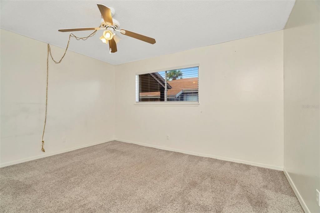 For Sale: $139,000 (2 beds, 2 baths, 1068 Square Feet)