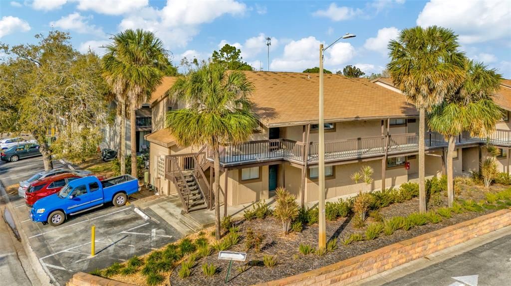 For Sale: $139,000 (2 beds, 2 baths, 1068 Square Feet)