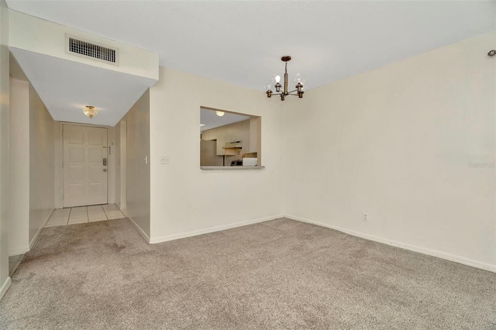 For Sale: $139,000 (2 beds, 2 baths, 1068 Square Feet)