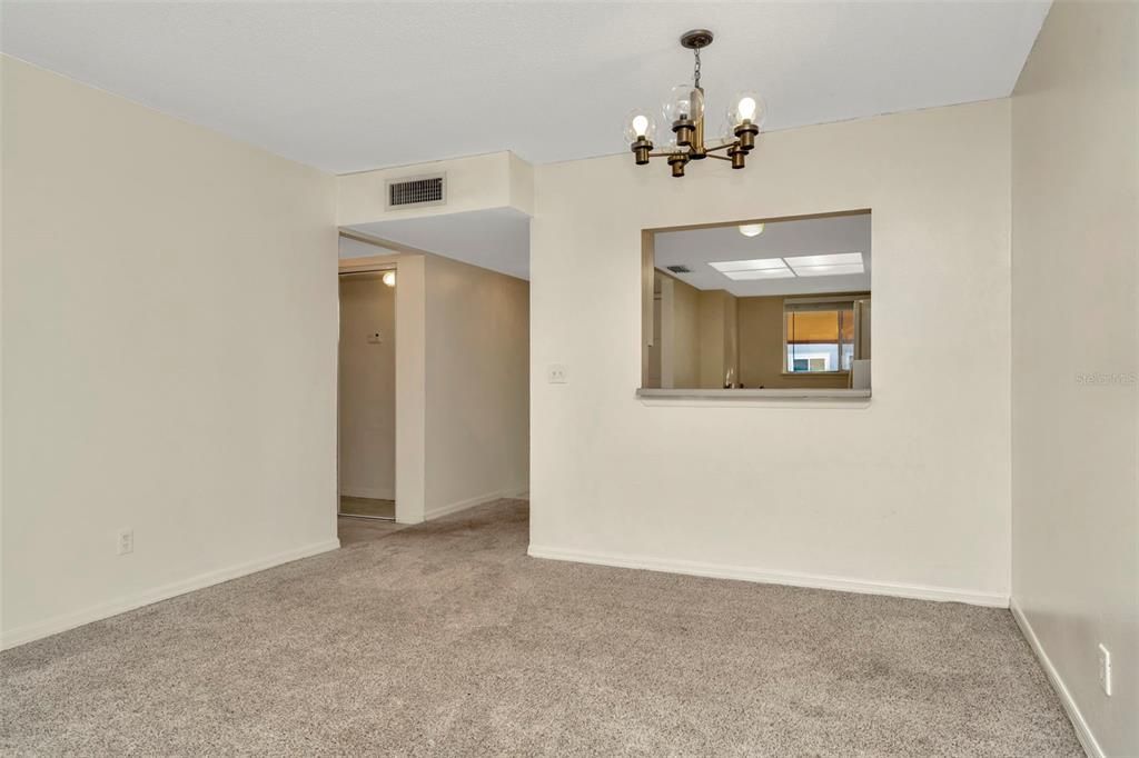 For Sale: $139,000 (2 beds, 2 baths, 1068 Square Feet)