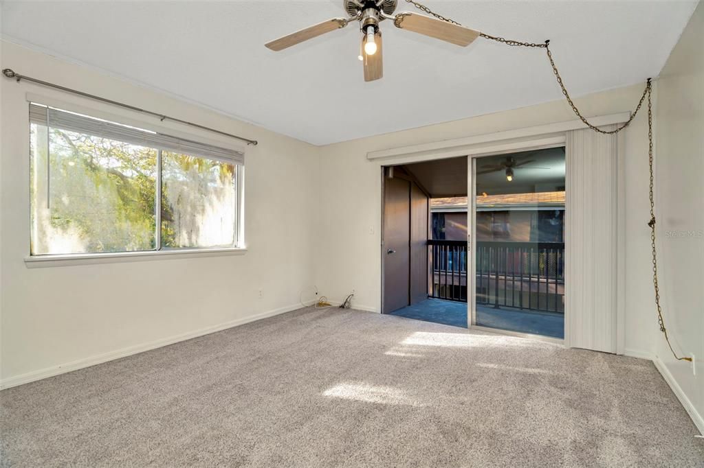 For Sale: $139,000 (2 beds, 2 baths, 1068 Square Feet)