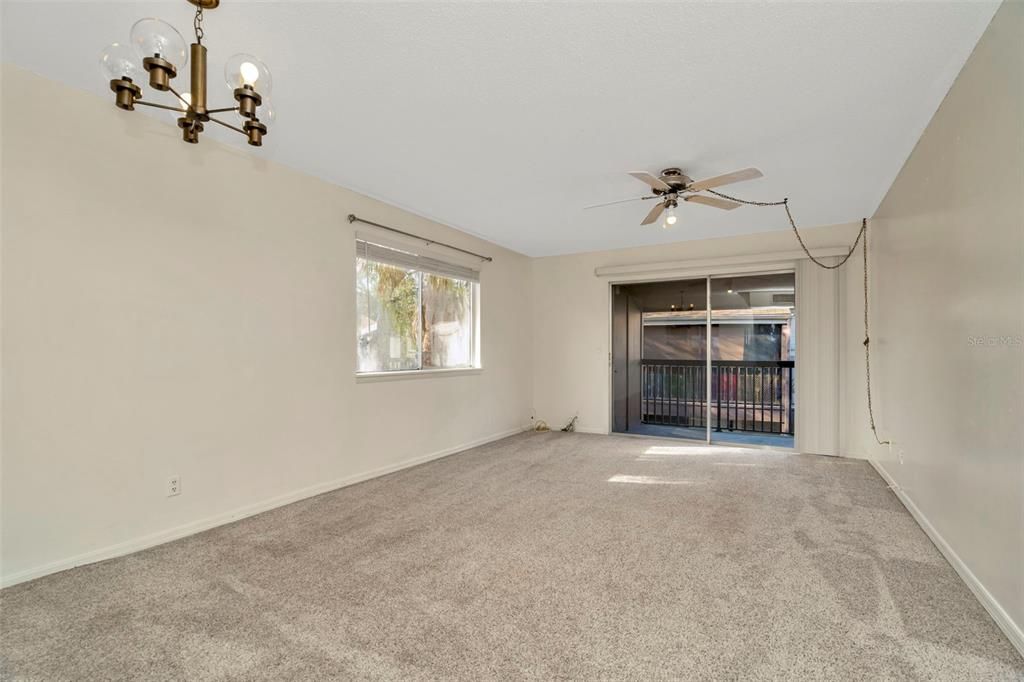 For Sale: $139,000 (2 beds, 2 baths, 1068 Square Feet)