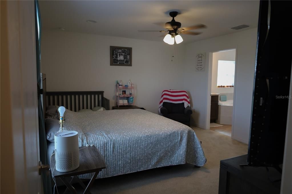 For Sale: $278,000 (4 beds, 2 baths, 1700 Square Feet)