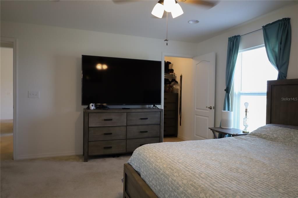 For Sale: $278,000 (4 beds, 2 baths, 1700 Square Feet)