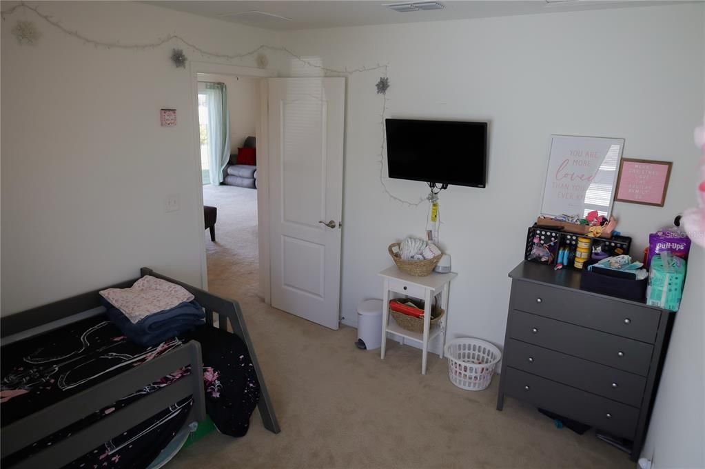 For Sale: $278,000 (4 beds, 2 baths, 1700 Square Feet)