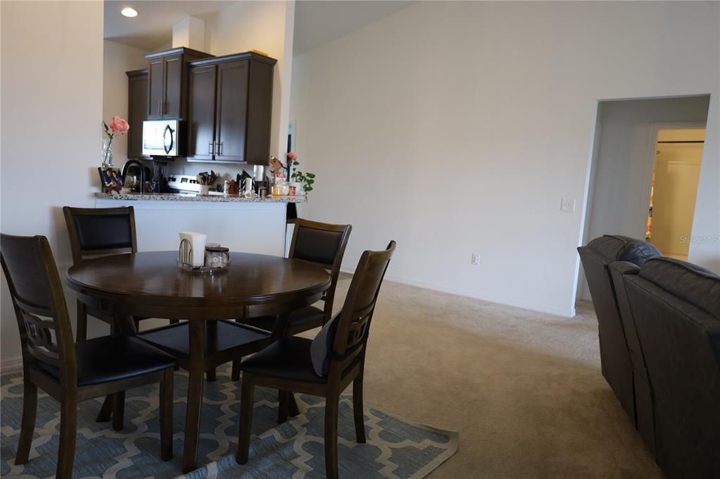 For Sale: $278,000 (4 beds, 2 baths, 1700 Square Feet)