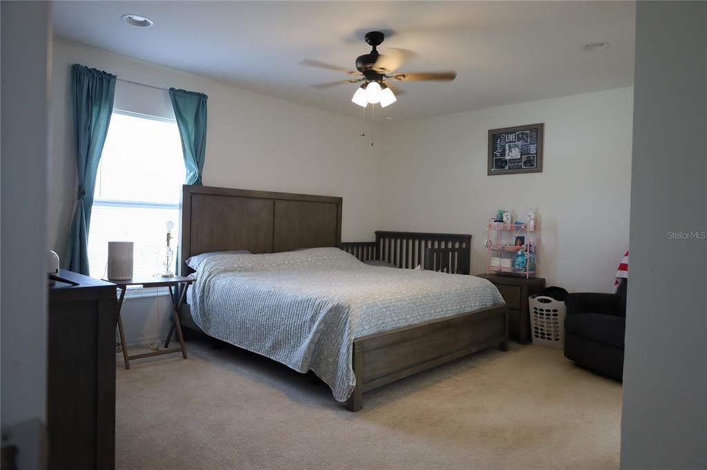 For Sale: $278,000 (4 beds, 2 baths, 1700 Square Feet)