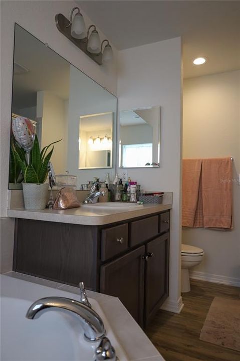 For Sale: $278,000 (4 beds, 2 baths, 1700 Square Feet)