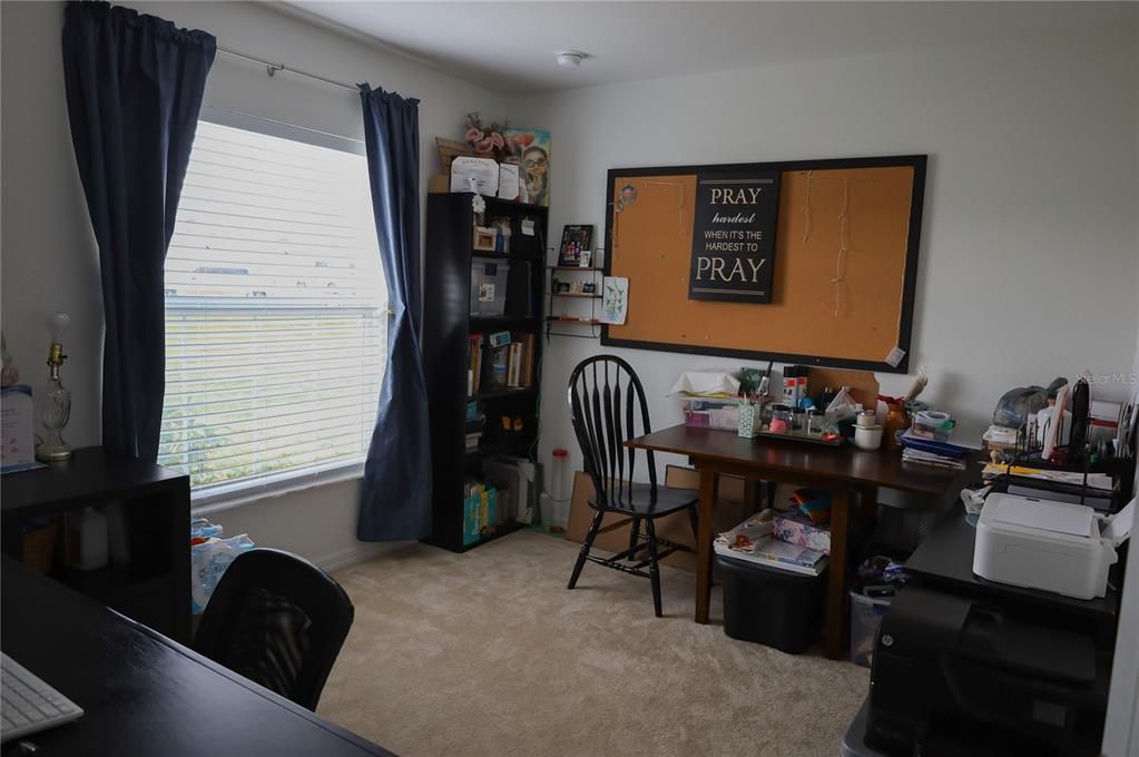 For Sale: $278,000 (4 beds, 2 baths, 1700 Square Feet)