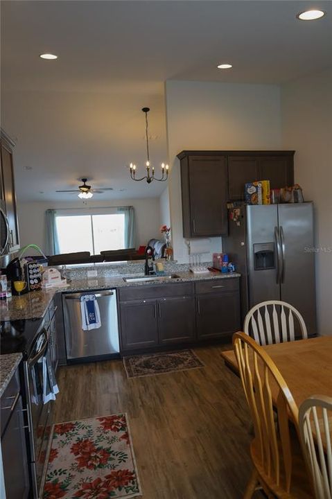 For Sale: $278,000 (4 beds, 2 baths, 1700 Square Feet)