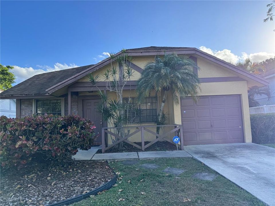 Vendido Recientemente: $299,000 (2 camas, 2 baños, 928 Pies cuadrados)