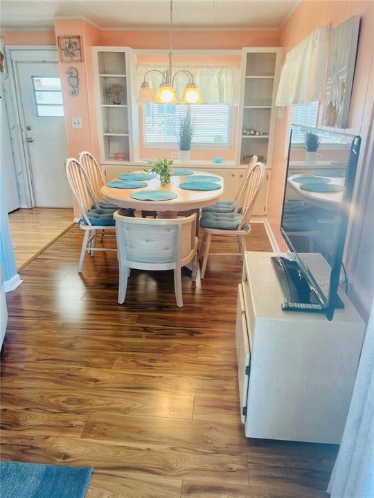 En Venta: $129,900 (2 camas, 2 baños, 887 Pies cuadrados)