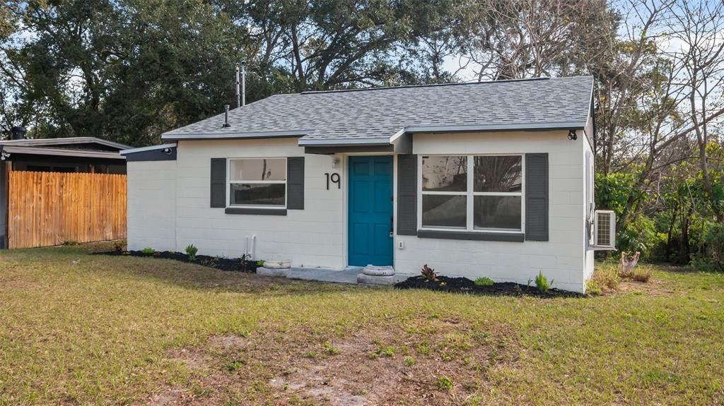 最近售出: $250,000 (2 贝兹, 1 浴室, 625 平方英尺)