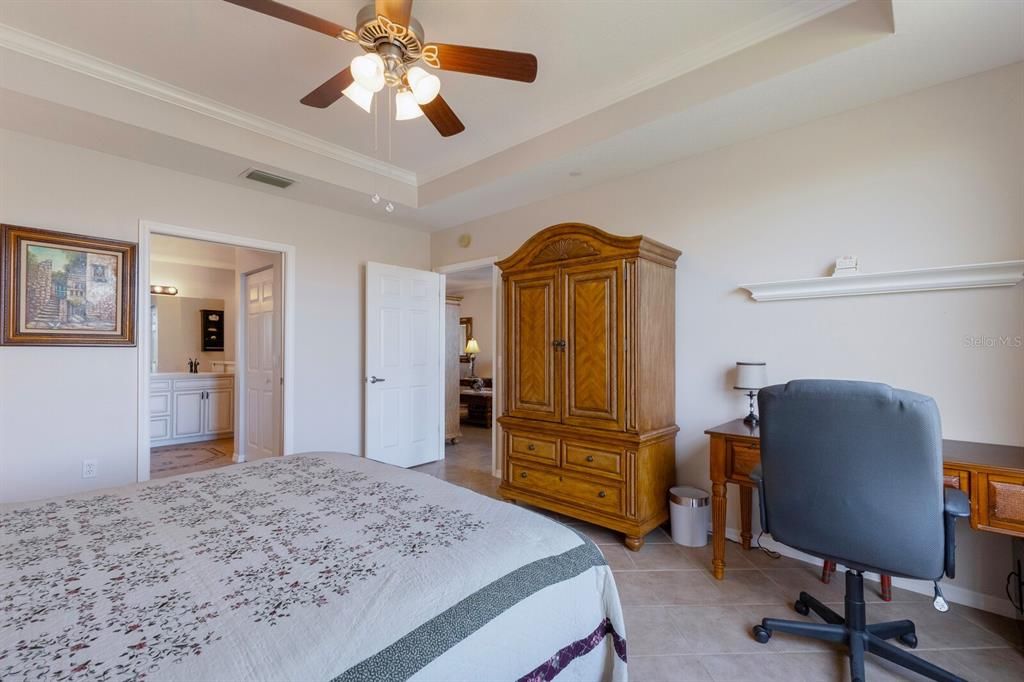 待售: $299,900 (2 贝兹, 2 浴室, 1431 平方英尺)