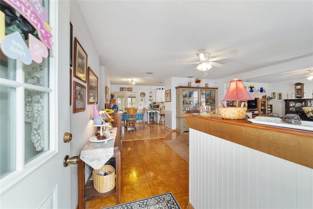 待售: $675,000 (3 贝兹, 2 浴室, 1430 平方英尺)