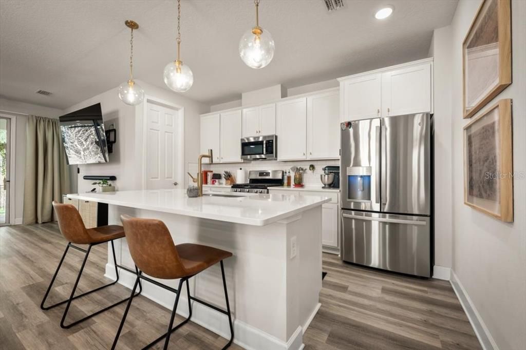 Kitchen with island