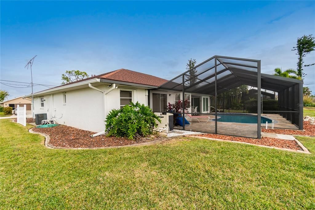 For Rent: $6,680 (3 beds, 2 baths, 1620 Square Feet)