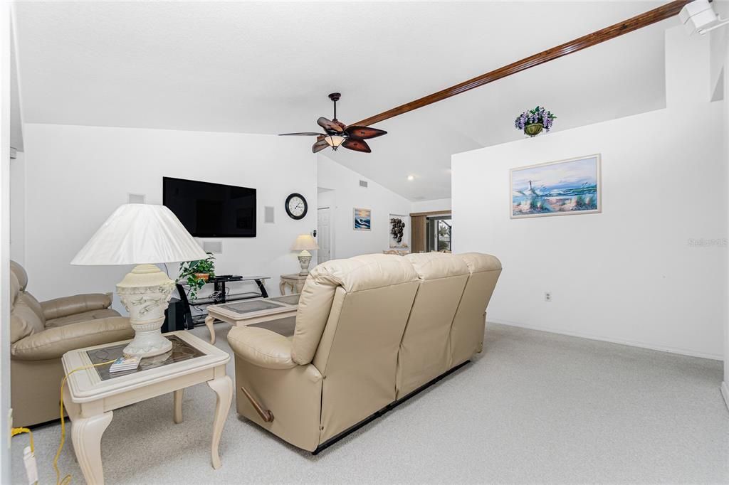 For Rent: $6,680 (3 beds, 2 baths, 1620 Square Feet)