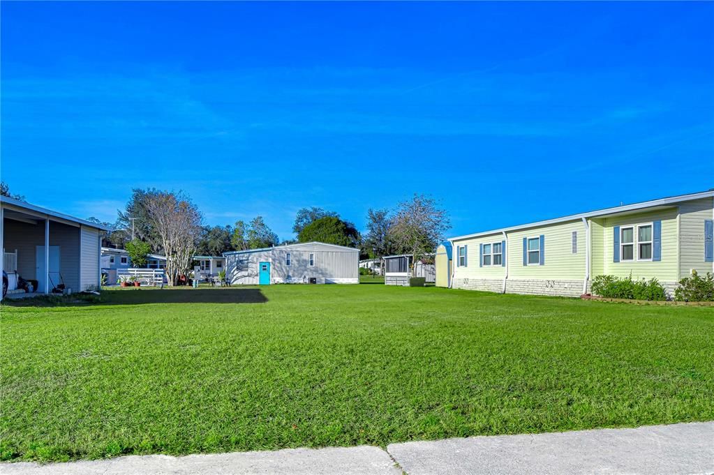 На продажу: $42,500 (0.12 acres)