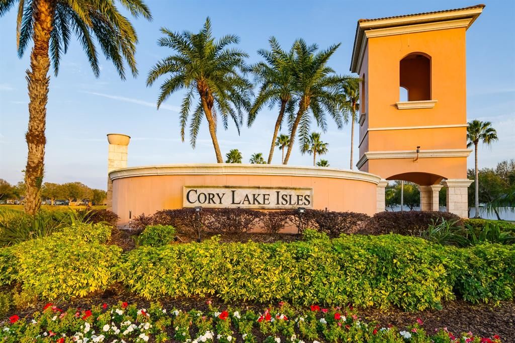 Active With Contract: $585,000 (5 beds, 3 baths, 3284 Square Feet)