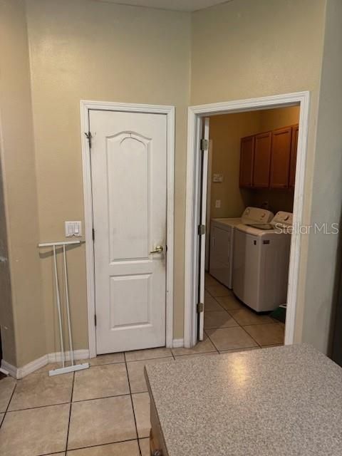 Active With Contract: $585,000 (5 beds, 3 baths, 3284 Square Feet)