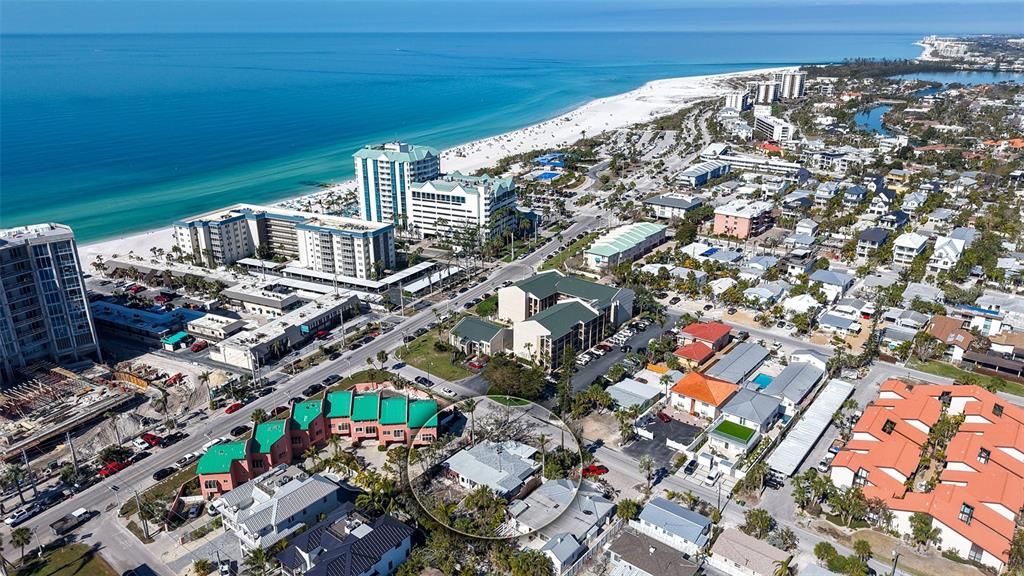 Activo con contrato: $1,395,000 (3 camas, 2 baños, 2219 Pies cuadrados)