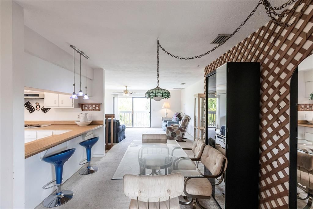 待售: $485,000 (3 贝兹, 3 浴室, 2544 平方英尺)