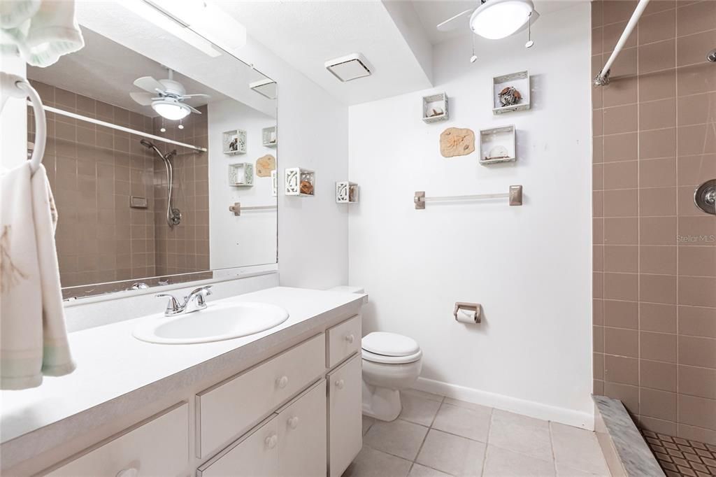 待售: $485,000 (3 贝兹, 3 浴室, 2544 平方英尺)