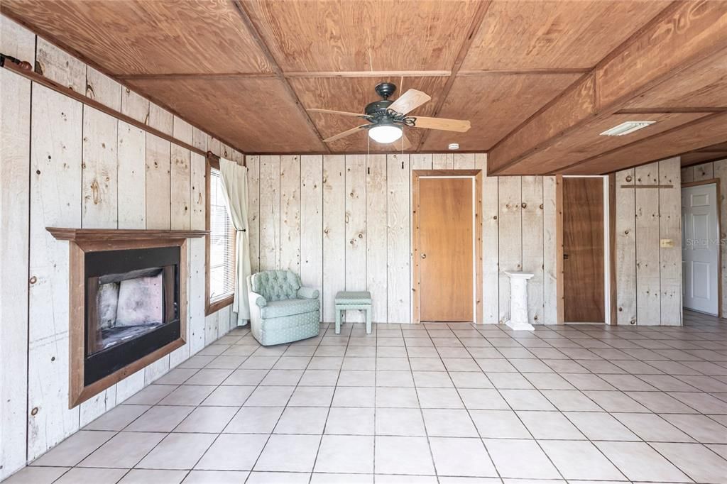 待售: $485,000 (3 贝兹, 3 浴室, 2544 平方英尺)