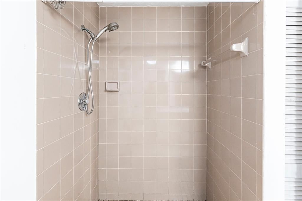 待售: $485,000 (3 贝兹, 3 浴室, 2544 平方英尺)