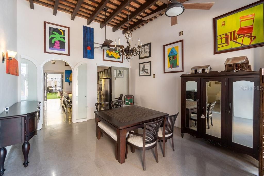 Activo con contrato: $1,899,000 (2 camas, 2 baños, 1913 Pies cuadrados)
