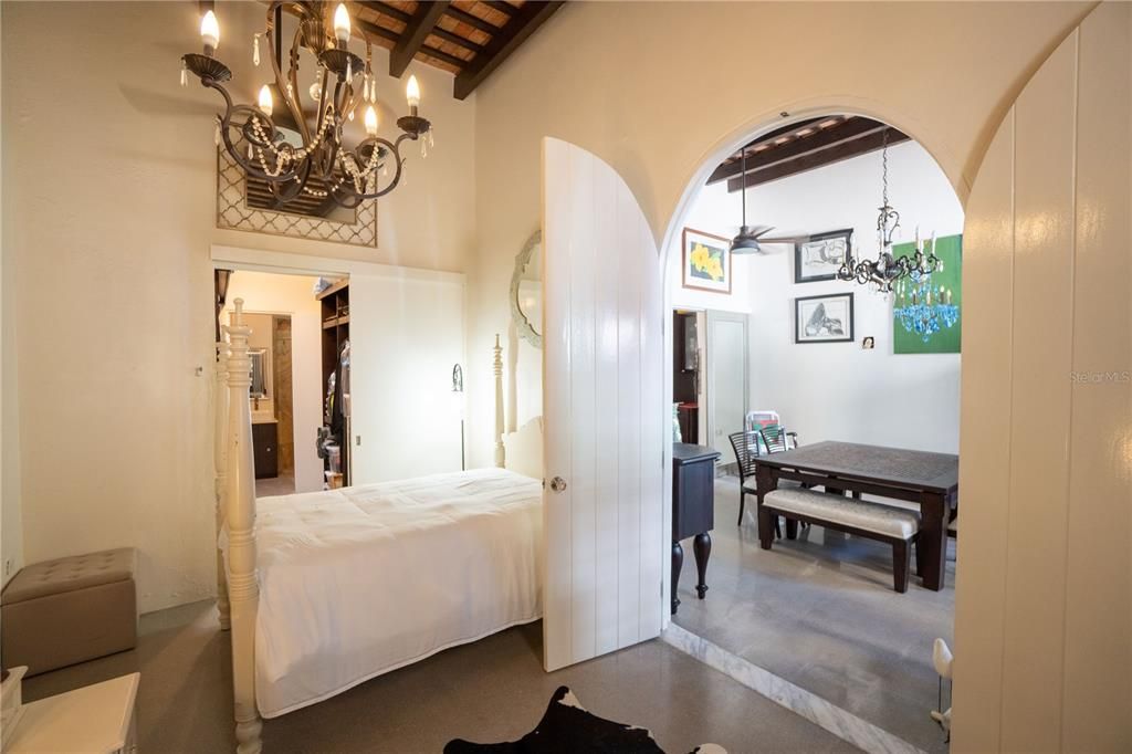 Activo con contrato: $1,899,000 (2 camas, 2 baños, 1913 Pies cuadrados)