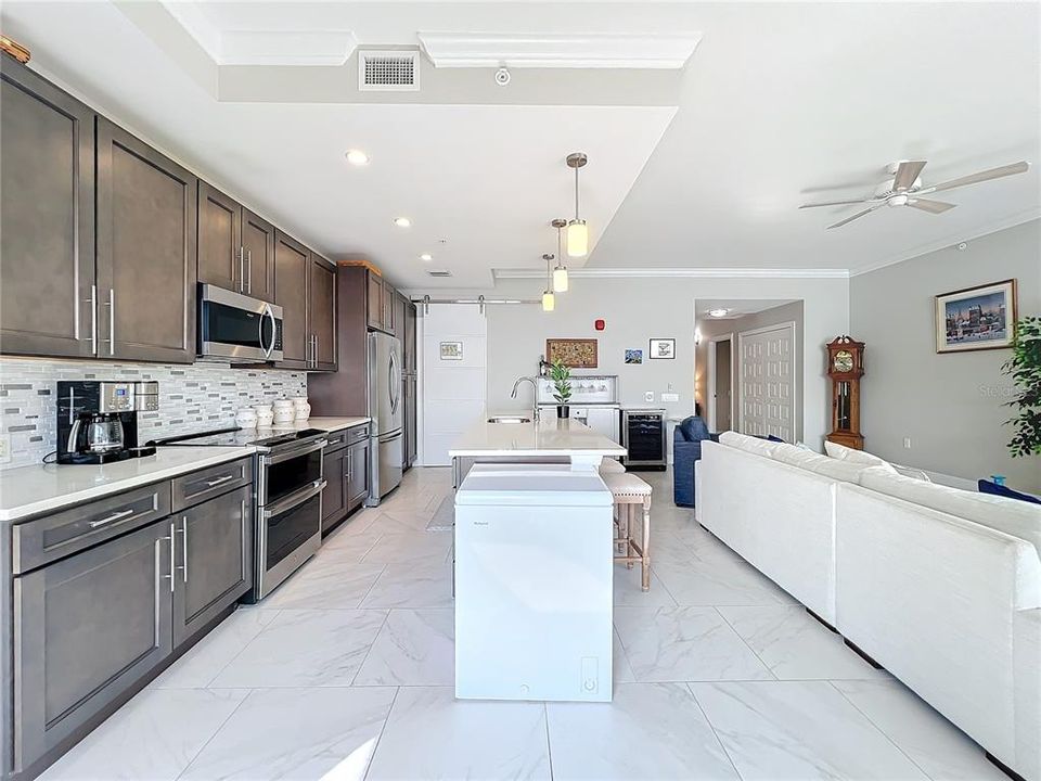 For Sale: $489,000 (3 beds, 3 baths, 1568 Square Feet)