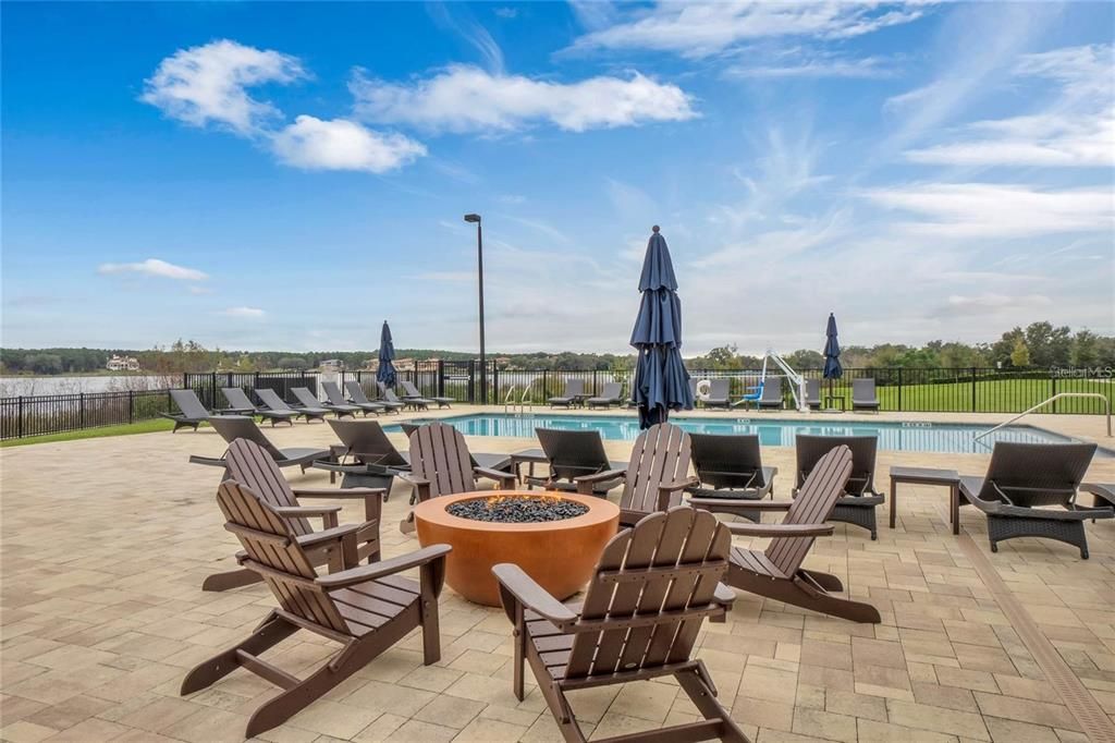 For Sale: $489,000 (3 beds, 3 baths, 1568 Square Feet)