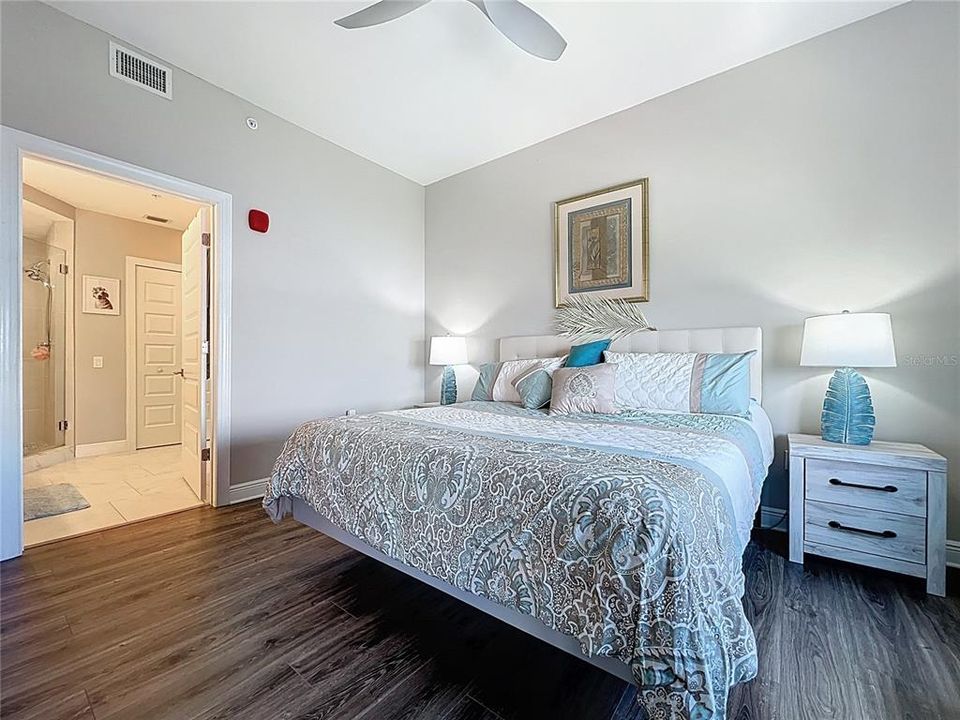 For Sale: $489,000 (3 beds, 3 baths, 1568 Square Feet)