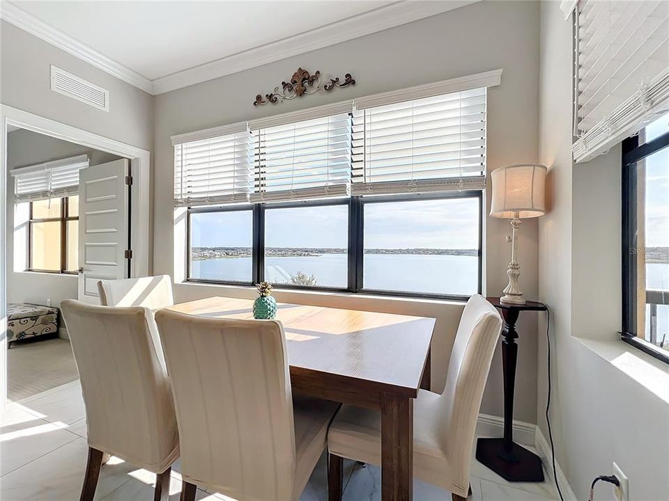 For Sale: $489,000 (3 beds, 3 baths, 1568 Square Feet)