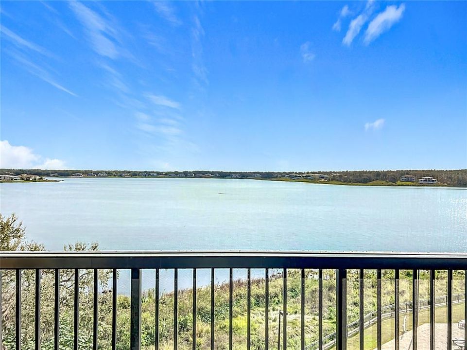 For Sale: $489,000 (3 beds, 3 baths, 1568 Square Feet)