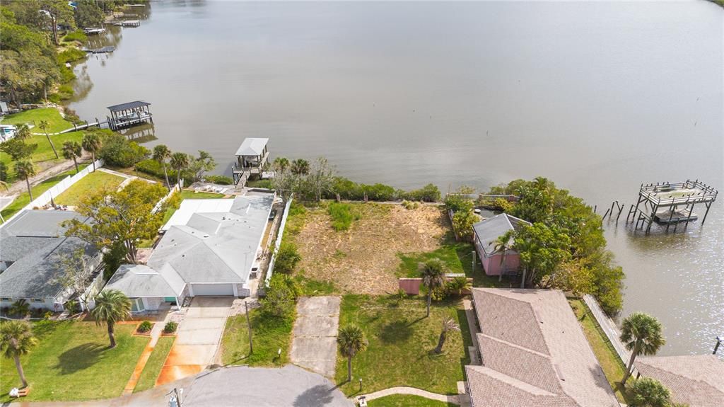 待售: $499,000 (0.35 acres)